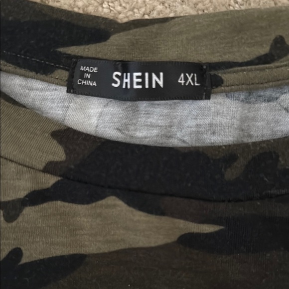 💚Shein Camouflage Tie-Front T-Shirt - Picture 3 of 3